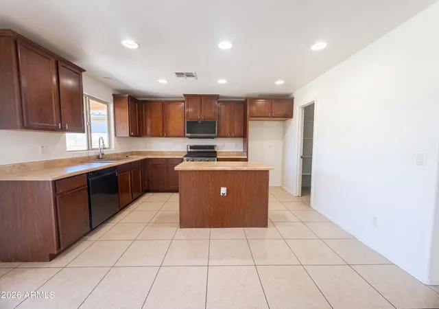 Homes for sale in San Tan Valley, AZ | 1043 E Daniella Dr, San Tan Valley, AZ 85140 | MLS# 7030509