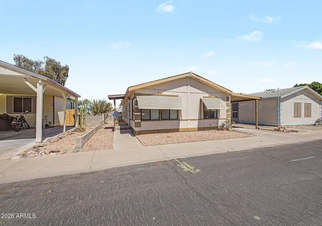 Homes for sale in Peoria, AZ | 11275 N 99Th Ave #77, Peoria, AZ 85345 | MLS# 7045165