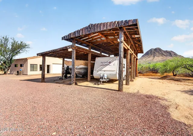 Homes for sale in New River, AZ | 2929 W New River Rd, New River, AZ 85087 | MLS# 7031038