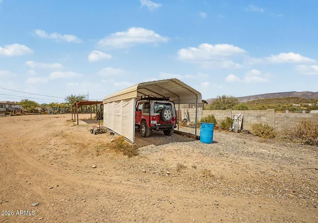 Homes for sale in New River, AZ | 47205 N New River Rd, New River, AZ 85087 | MLS# 7031321