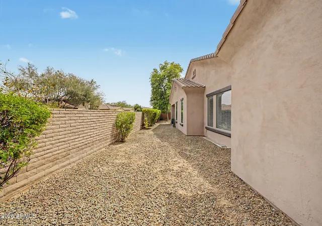 48th image of 12071 W Morning Vista Dr, Peoria, AZ 85383 | MLS# 7031256