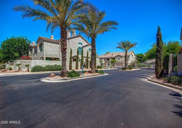 Listing Photo 4 - Condo for sale in building located at 7514 E Earll Dr, Scottsdale, AZ 85251 - Unit #39