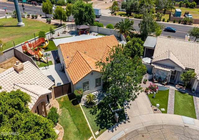 Photo 4 of Single family home for sale at 1933 E Marquette Dr, Gilbert, AZ 85234 | MLS# 7039499 | Listing updated on 2026-07-19