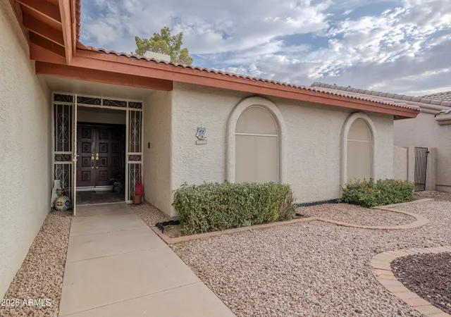 Homes for sale in Sun Lakes, AZ | 10233 E Navajo Pl, Sun Lakes, AZ 85248 | MLS# 7031570