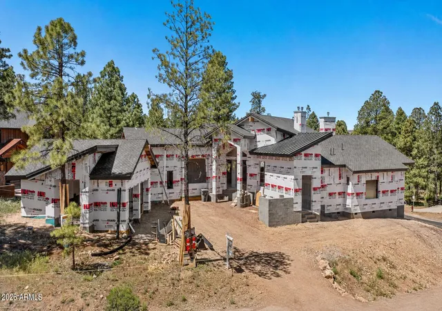 Homes for sale in Flagstaff, AZ | 3563 S Clubhouse Cir #122, Flagstaff, AZ 86005 | MLS# 7032660