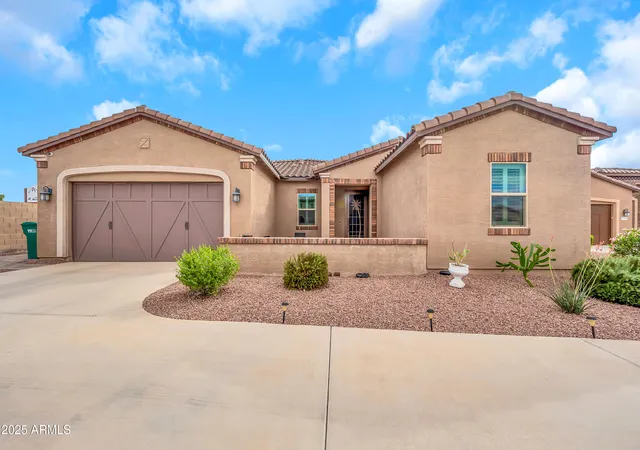 Homes for sale in Maricopa, AZ | 41553 W Springtime Rd, Maricopa, AZ 85138 | MLS# 7031066