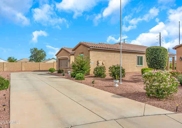 Homes for sale in Maricopa, AZ | 41553 W Springtime Rd, Maricopa, AZ 85138 | MLS# 7031066