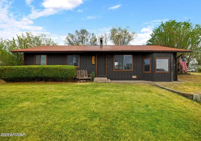 1st image of 189 W 3rd Ave, Eagar, AZ 85925 | MLS# 7031027