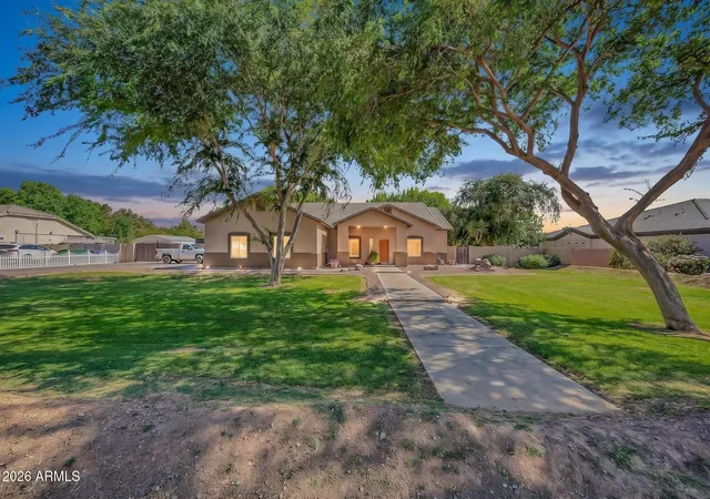1st image of 2141 E Melrose St, Gilbert, AZ 85297 | MLS# 7035667