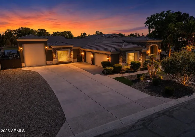 Photo 3 of Single family home for sale at 7547 W Libby St, Glendale, AZ 85308 | MLS# 7044452 | Listing updated on 2026-09-02