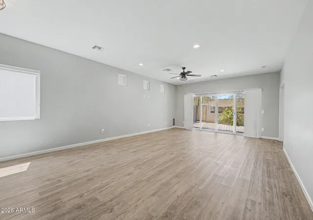 5th image of 533 W Harwell Rd, Phoenix, AZ 85041 | MLS# 7031202