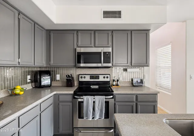 Photo 4 of Single family home for sale at 8925 W Tierra Buena Ln, Peoria, AZ 85382 | MLS# 7031850 | Listing updated on 2026-09-20
