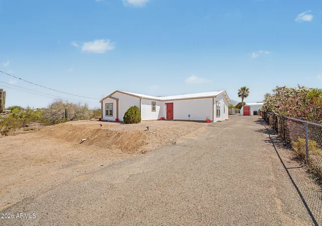Homes for sale in Apache Junction, AZ | 1863 S Vaquero Rd, Apache Junction, AZ 85119 | MLS# 7031535