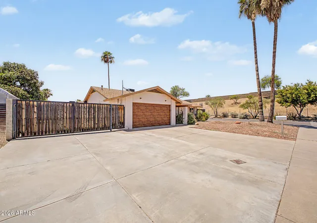 Photo 2 of Single family home for sale at 3401 E Dahlia Dr, Phoenix, AZ 85032 | MLS# 7032294 | Listing updated on 2026-09-13