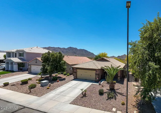Homes for sale in Gilbert, AZ | 2215 E Hazeltine Wy, Gilbert, AZ 85298 | MLS# 7031319