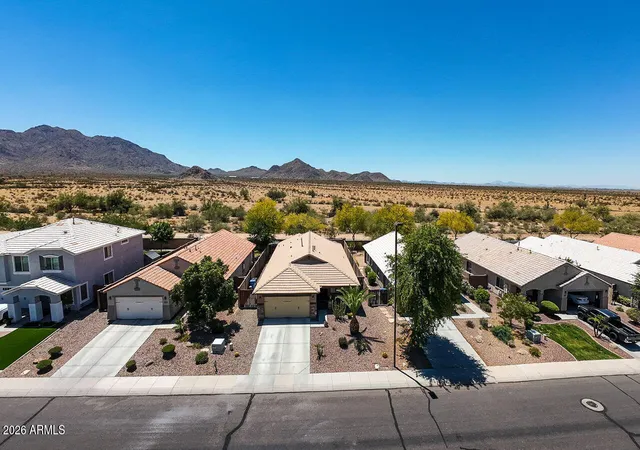 Homes for sale in Gilbert, AZ | 2215 E Hazeltine Wy, Gilbert, AZ 85298 | MLS# 7031319