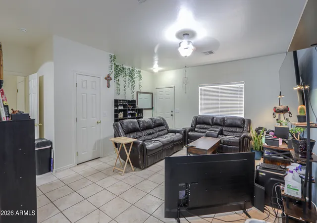 Photo 4 of Single family home for sale at 127 N Mulberry St, Florence, AZ 85132 | MLS# 7031707 | Listing updated on 2026-07-27