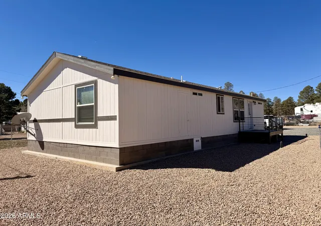 Homes for sale in Overgaard, AZ | 2122 Meadow Ln, Overgaard, AZ 85933 | MLS# 7032485