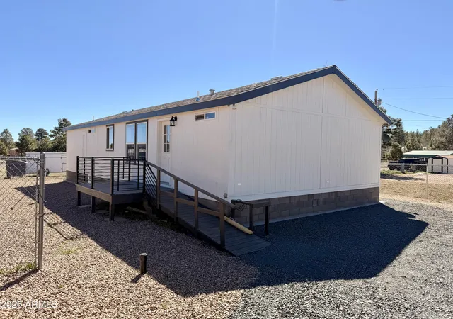 Homes for sale in Overgaard, AZ | 2122 Meadow Ln, Overgaard, AZ 85933 | MLS# 7032485