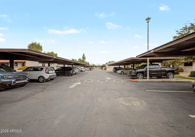 2nd image of 10807 W Northern Ave, Glendale, AZ 85307