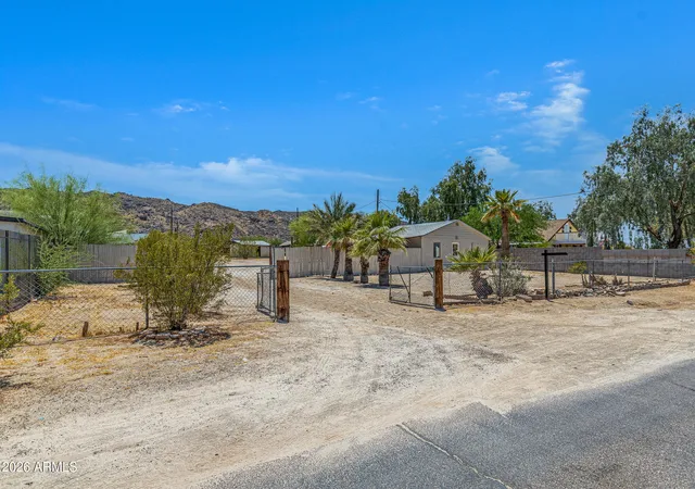 Homes for sale in Phoenix, AZ | 2241 E Desert Ln, Phoenix, AZ 85042 | MLS# 7032227