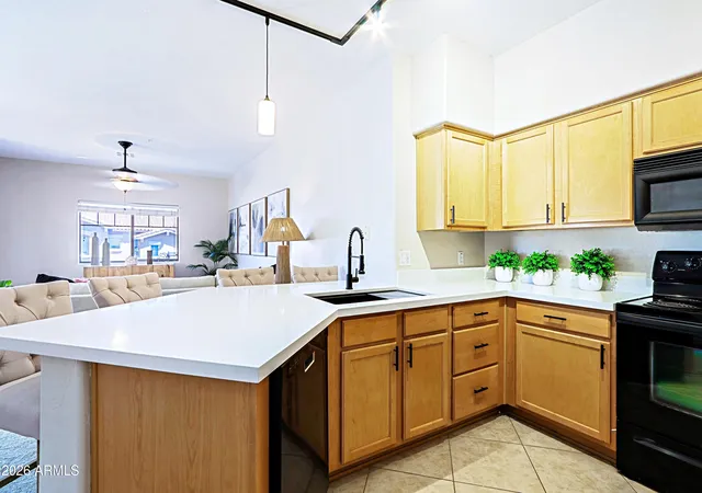 Listing Photo 2 - Condo for sale in building located at 525 N Miller Rd, Scottsdale, AZ 85257 - Unit #207