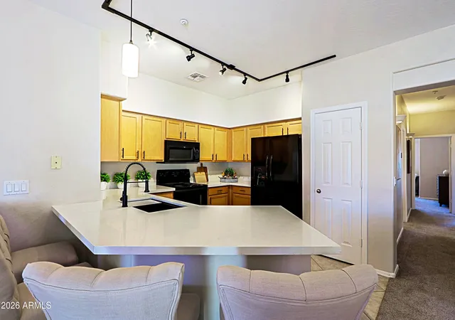 Listing Photo 3 - Condo for sale in building located at 525 N Miller Rd, Scottsdale, AZ 85257 - Unit #207