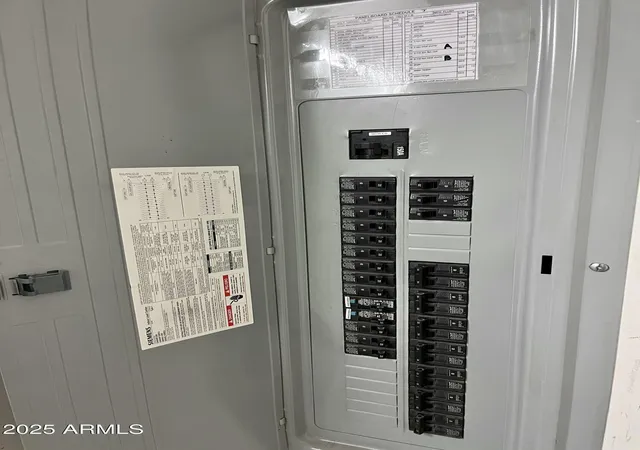 2nd image of 777 W Roosevelt St, Phoenix, AZ 85007