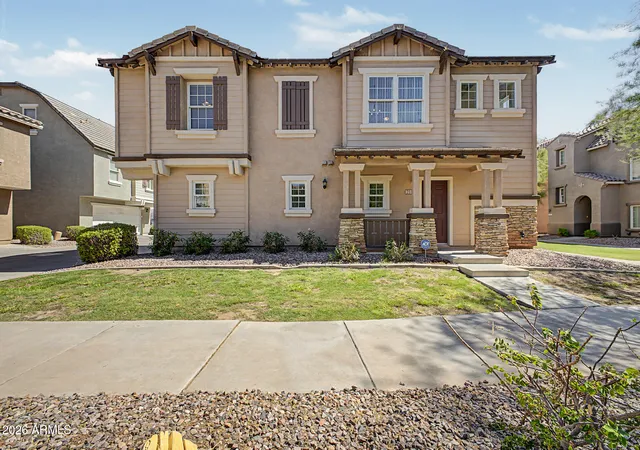 Photo 3 of Sale Pending at 2113 E Huntington Dr, Phoenix, AZ 85040 | MLS# 7035464 | Listing updated on 2026-09-19
