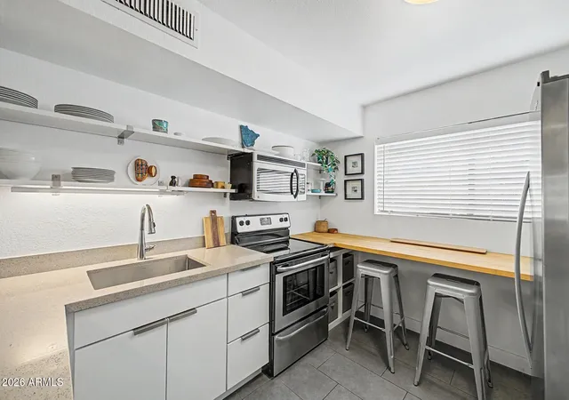 Homes for sale in Phoenix, AZ | 749 E Montebello Ave #128, Phoenix, AZ 85014 | MLS# 7033091