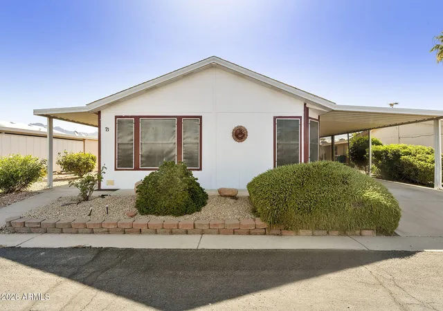 Photo 3 of Manufactured home for sale at 3700 S Tomahawk Rd #73, Apache Junction, AZ 85119 | MLS# 7033055 | Listing updated on 2026-09-14