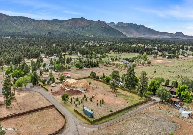 Photo 2 of Single family home for sale at 5525 Lene Ln, Flagstaff, AZ 86004 | MLS# 7032789 | Listing updated on 2026-09-04