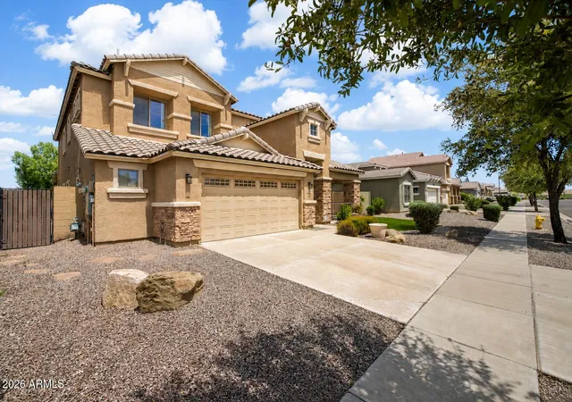 Photo 2 of Single family home for sale at 2946 E Santa Fe Ln, Gilbert, AZ 85297 | MLS# 7072182 | Listing updated on 2026-09-13