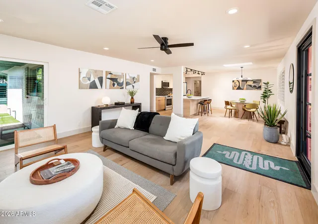 1st image of 8407 E Rancho Vista Dr, Scottsdale, AZ 85251 | MLS# 7032929
