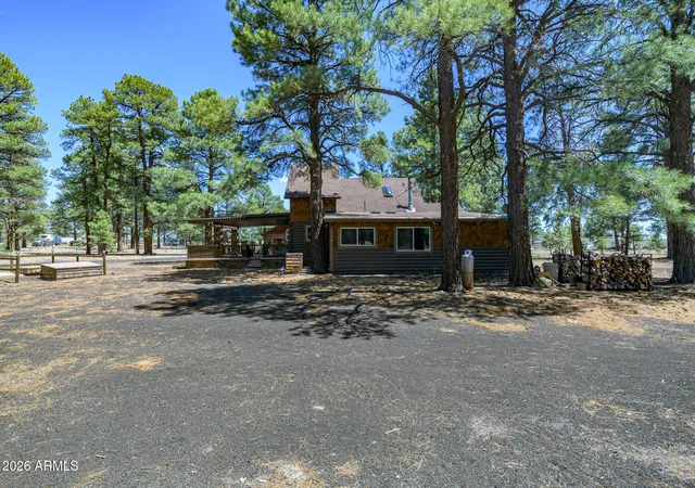 3rd image of 10500 Dianna Pl, Flagstaff, AZ 86004 | MLS# 7032914