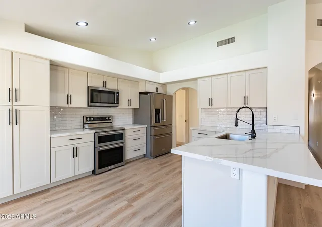 5th image of 9935 W Irma Ln, Peoria, AZ 85382 | MLS# 7035604