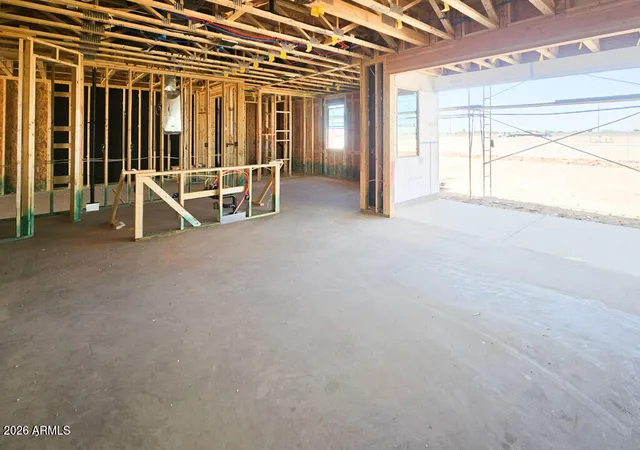 Photo 3 of Sale Pending at 6658 E Upland Way, San Tan Valley, AZ 85143 | MLS# 7032992 | Listing updated on 2026-10-04