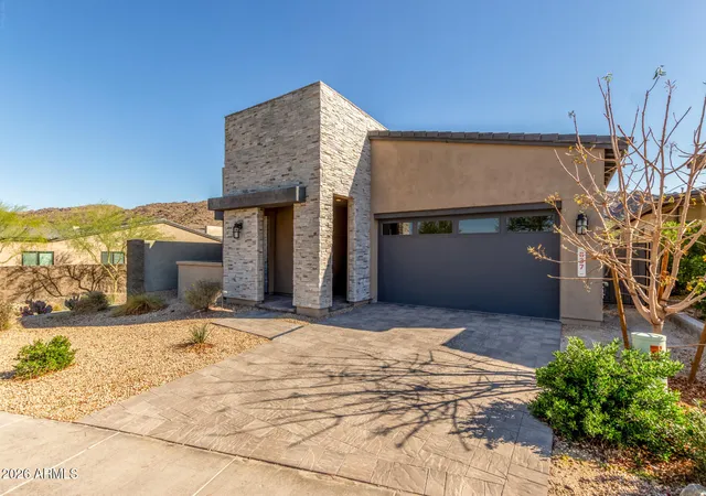 2nd image of 837 E Monte Wy, Phoenix, AZ 85042 | MLS# 7033367