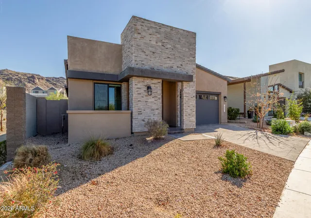 3rd image of 837 E Monte Wy, Phoenix, AZ 85042 | MLS# 7033367