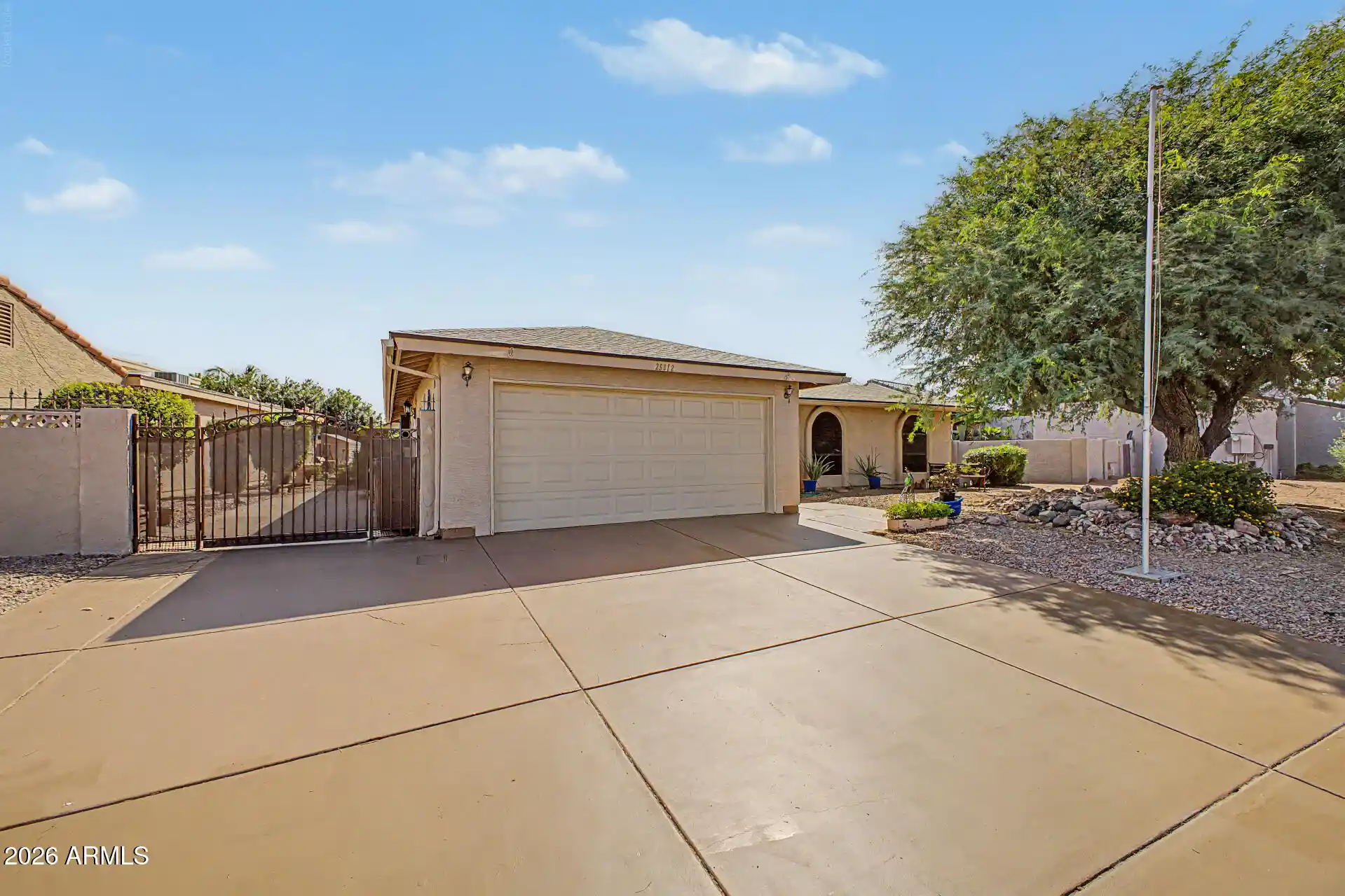 Photo 1 of Single family home for sale at 25812 S Beech Crk Dr, Sun Lakes, AZ 85248 | MLS# 7033327 | Listing updated on 2026-10-27