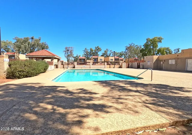 Photo 3 of Townhouse for sale at 2832 E Le Marche Ave, Phoenix, AZ 85032 | MLS# 7040397 | Listing updated on 2026-08-25