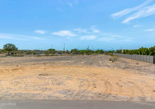 2nd image of 10001 W Avenida Del Sol #1, Peoria, AZ 85383 | MLS# 7033716