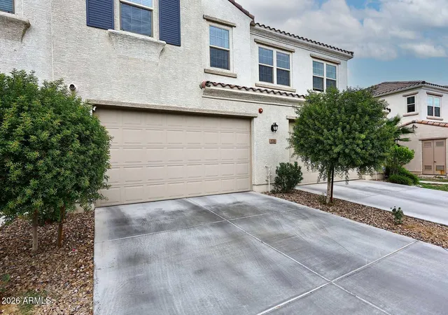 Photo 4 of Townhouse for sale at 4077 S Sabrina Dr #126, Chandler, AZ 85248 | MLS# 7038915 | Listing updated on 2026-10-04