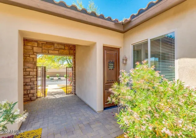 Photo 4 of Sale Pending at 9909 S 6th Place, Phoenix, AZ 85042 | MLS# 7033690 | Listing updated on 2026-08-26