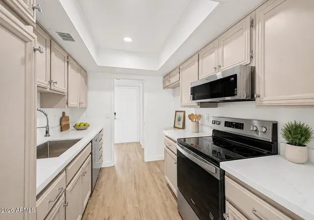 3rd image of 1014 E Villa Maria Dr, Phoenix, AZ 85022 | MLS# 7034407