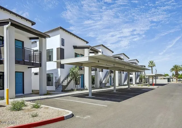 Photo 3 of Townhouse for sale at 6077 N 60th Avenue, Glendale, AZ 85301 | MLS# 7033508 | Listing updated on 2026-09-15