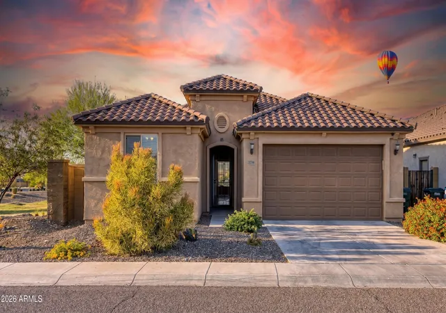 Photo 2 of Single family home for sale at 6516 W Madre Del Oro Dr, Phoenix, AZ 85083 | MLS# 7035890 | Listing updated on 2026-09-07
