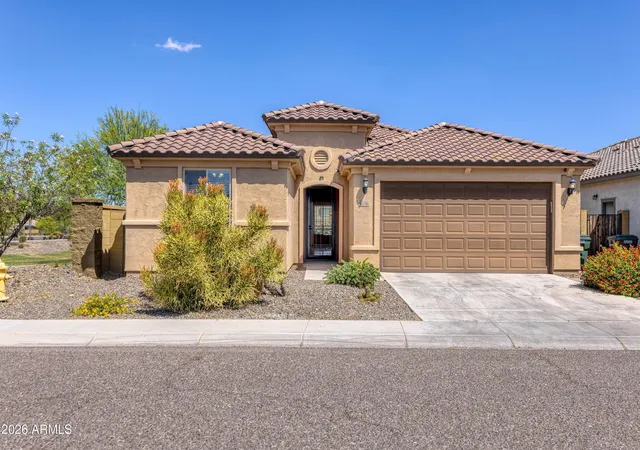 Photo 3 of Single family home for sale at 6516 W Madre Del Oro Dr, Phoenix, AZ 85083 | MLS# 7035890 | Listing updated on 2026-09-07