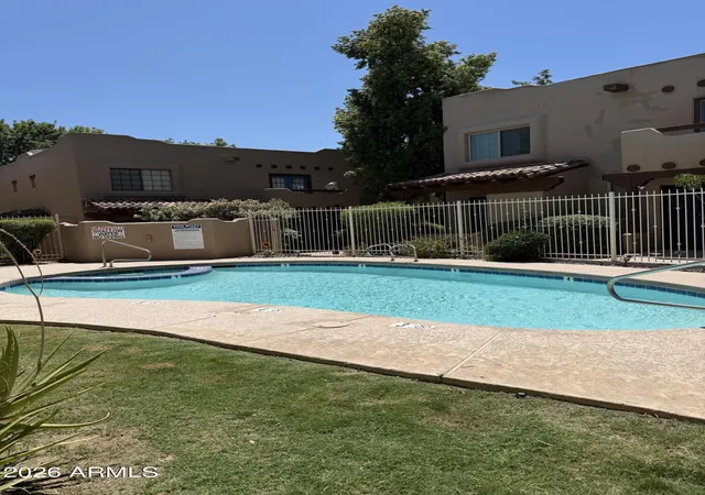 4th image of 1446 E Grovers Ave, Phoenix, AZ 85022