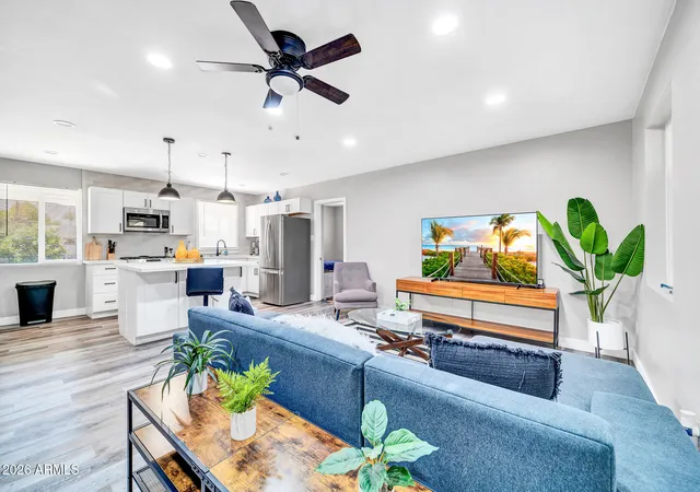 Photo 3 of Single family home for sale at 1214 W Highland Ave, Phoenix, AZ 85013 | MLS# 7036958 | Listing updated on 2026-08-04